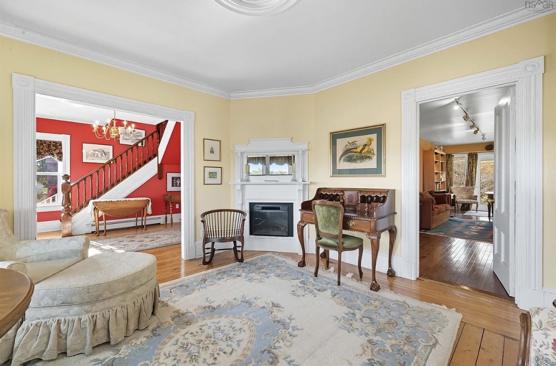 Big Family Home On the LaHave photo 2